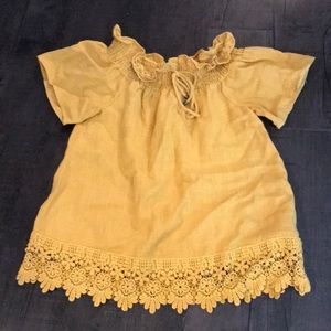 Yellow fall off the shoulder top